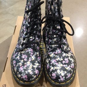 Dr. Martens Air Wair Floral Boots. Size 6